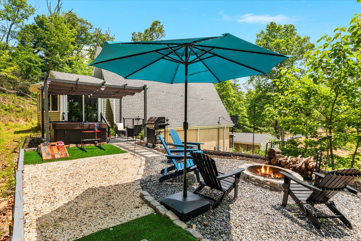 Luxury Outdoor Hot Tub Layout